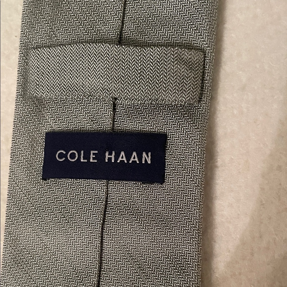 Cole Haan Classic Textured Gray Tie